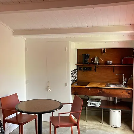 Rénové Proche Plage, Centre-ville Et Pistes Cyclables Avec Terrasse Privative - Fr-1-426-560 *