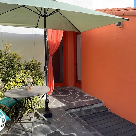 Rénové Proche Plage, Centre-ville Et Pistes Cyclables Avec Terrasse Privative - Fr-1-426-560 *